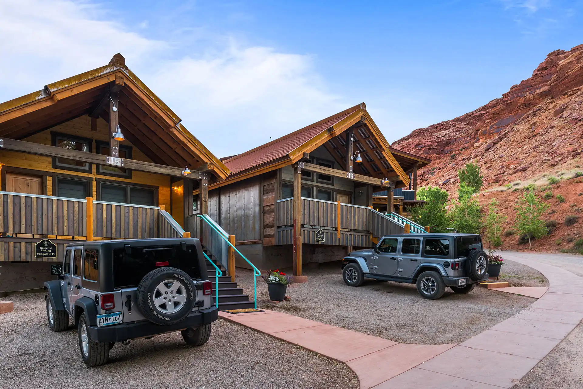 Bungalow Exterior Parking